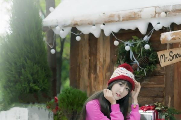 粉色系美女户俏皮外写真(8)