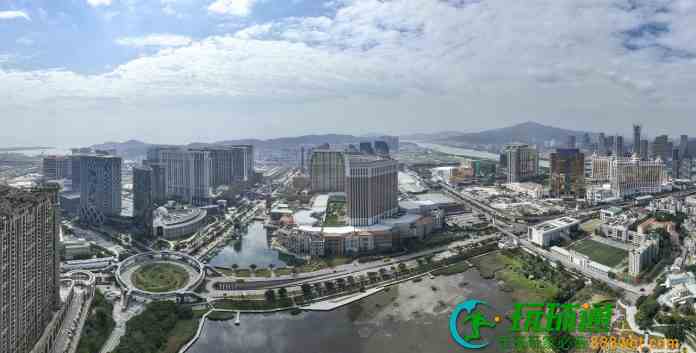去年澳门酒店业经济贡献按年跌48.7%  在职员工减至35749人