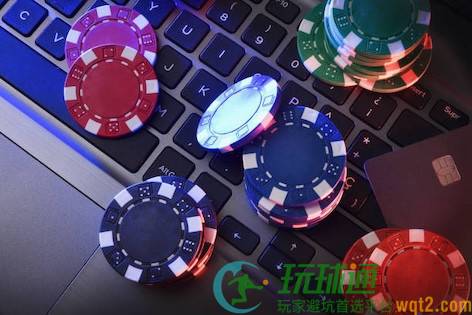21点：庄家的明牌为什么会影响玩家的决策？