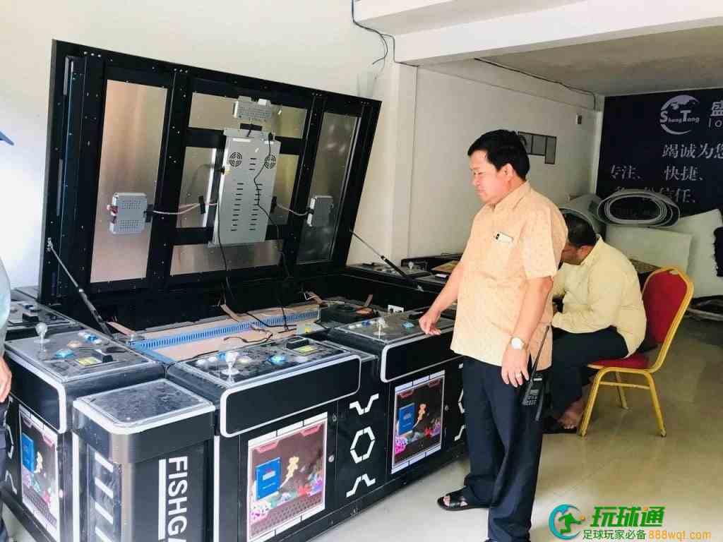 金边一中国男子欠租，房东报警，警方拉走一车赌博工具