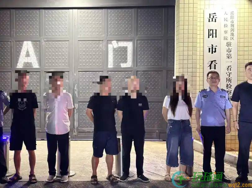 湖南省岳阳警方打掉一窃听、窃照操控牌局团伙，11人落网