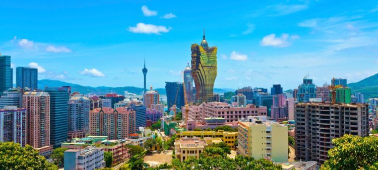 担心中国出入境限制延续至2022年年中，澳门BC总收入预测被下调