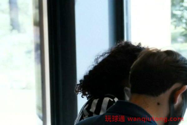 一名女子起诉供应商错误展示老虎机10万美元的头奖
