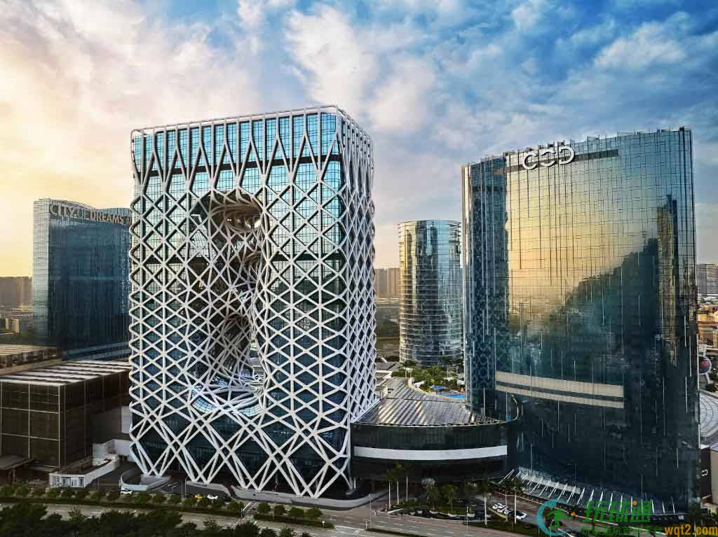 新濠 2026 年第二季总营收跌 5.7% 至 12.5 亿美元 澳门业务受赌桌赢率偏低及世界盃打击