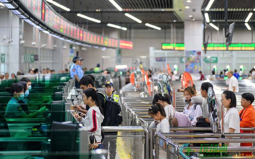 澳门当局预计七天「国庆黄金週」出入境人数达540万